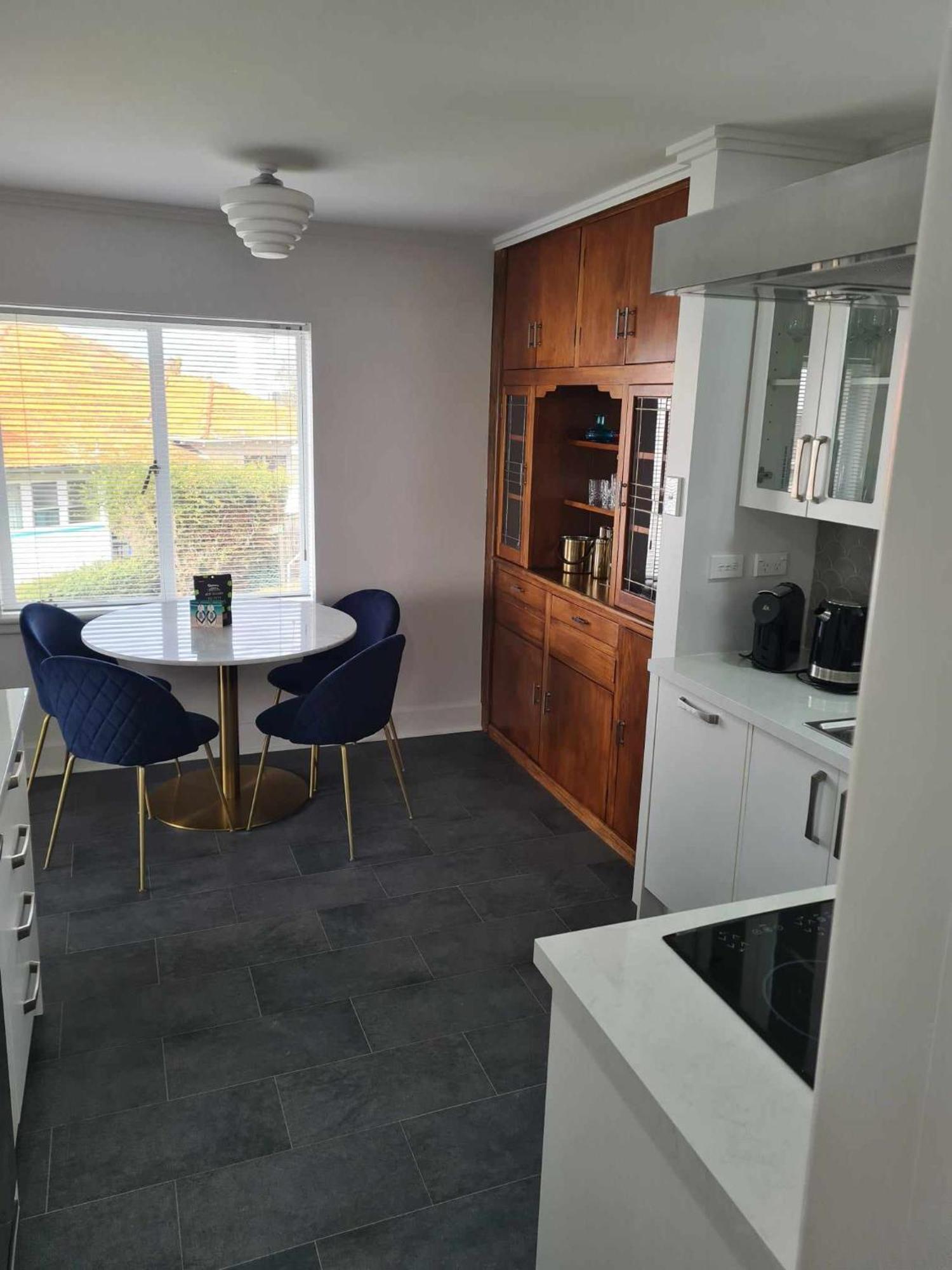 Art Deco Beauty On The Bay Hill Appartement Timaru Buitenkant foto