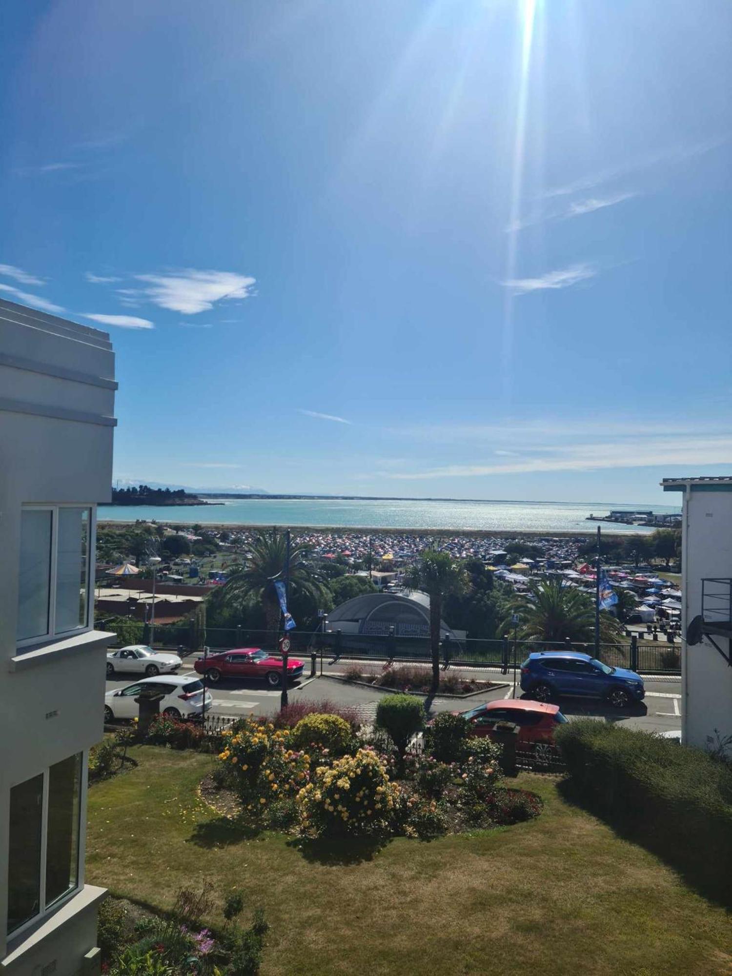 Art Deco Beauty On The Bay Hill Appartement Timaru Buitenkant foto